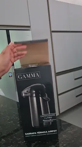 Apertou,serviu ☕️ 🔥  Praticidade que acompanha seu dia inteiro.  Quem e também ama café sempre quentinho?