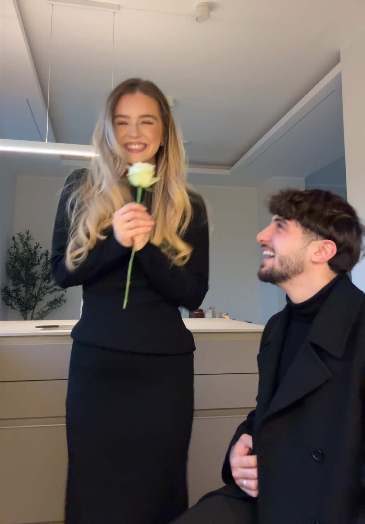 Make your wife happy 🌹✨@EMILIA MONTANA ROSALITA #foryou #viral #fyp #couple #liebe 