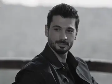 Senin kalbin benimle, benimki de seninle… #keşfetteyizzz #halilibrahim #zeynep #hudutsuzsevda #denizcanaktas 