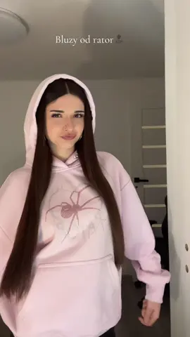 Bluza od @RATOR 🩷