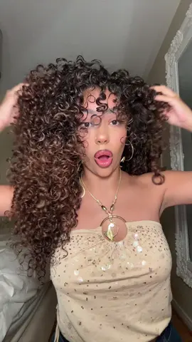 bring back 90s curls😍😍😍 product @Not Your Mother's mousse #curls #volouminoushair #curlyhairtutorial #viral #fyp 