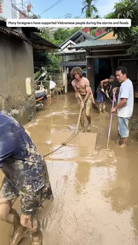 All Vietnamese people would like to express our gratitude to international visitors who came to Vietnam and supported, helped, and stood with the Vietnamese people during the difficulties caused by heavy rains and floods.Their kindness and compassion made me feel that humanity truly has no borders. Even though they come from different countries and speak different languages, they still stand by Vietnam during its most difficult moments. Thank you for loving and helping Vietnam with all your sincerity . ________________________________Trong bão lũ hay là những trận mưa lớn, tình người Việt Nam càng tỏa sáng. Người Việt Nam chúng ta luôn mạnh mẽ và ấm áp. Cảm ơn mọi người vì đã đứng cạnh nhau và giúp đỡ nhau lúc khó khăn , không phân biệt vùng miền vì chúng ta đều là người Việt Nam .#vietnam#chungtalanguoivietnam