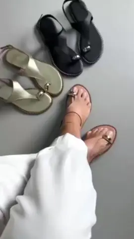 ✨ Sandália rasteirinha feminina flat casual Conforto leve que te acompanha no dia a dia ✨👣 #SandáliaFlat #ConfortoSempre #lookcasual 