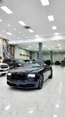 Vào thời điểm mua mới chủ nhân phải bỏ ra hơn 40 tỷ đồng, sau khi lăn bánh hơn 10.000km thì giá trị hiện tại chỉ hơn 10tỷ đồng. Bác nào quan tâm liên hệ em ạ #rollsroyce #dawn #sesang 