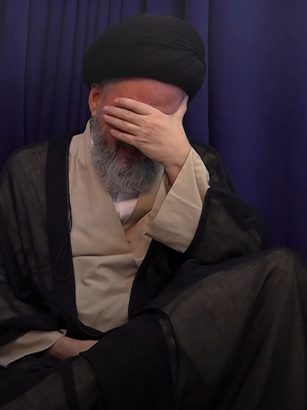 لهيب النار يا فاطم عِله وياچ #يا_زهراء  #يازهراء_يامظلومه  #يا_فاطمة_الزهراء  #مدينه  #فاطمه   