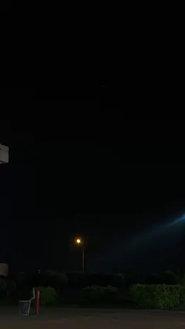 ڕاستە یان بیسرمەوە زوو 😬؟                                           #هۆگرم🌚✨ 