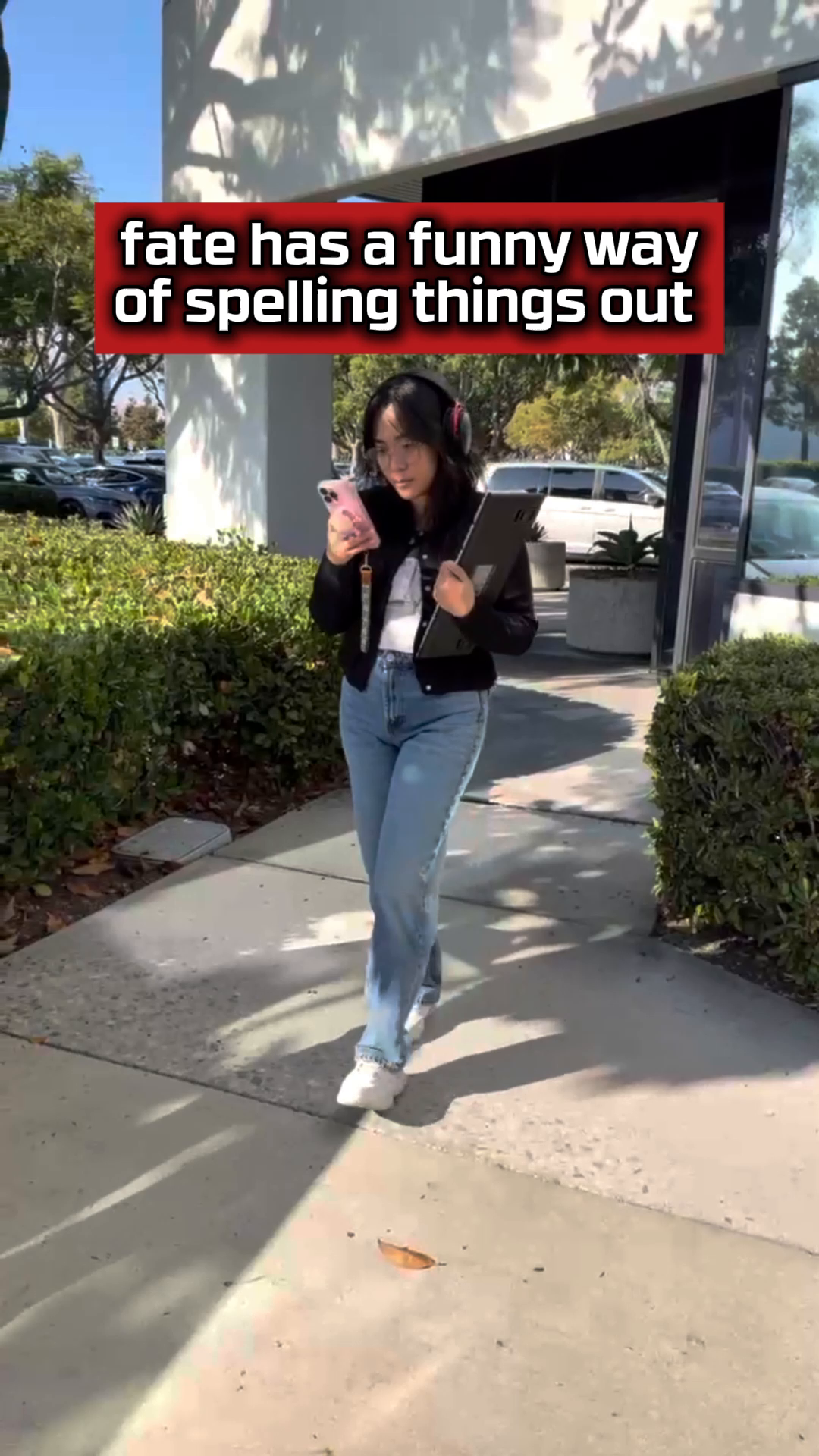 Some things are meant to be… like you and these deals 💸👀 our HOLIDAY SALE is happening now! check out our shop ➡️ hyperx.gg/holidaysale #sale #gaming #gamer #GamingSetup #desksetup