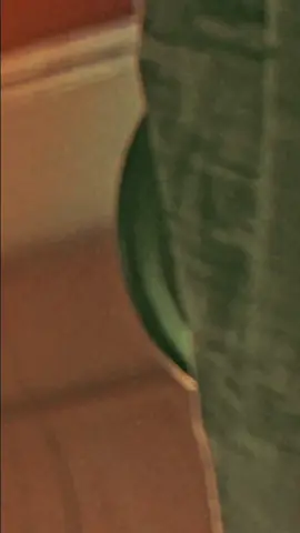 не уследил за камерой, и она съехала( #ятаксоскучился Ребят, кто если не слышал мой новый авторский трек 