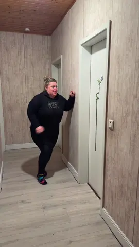 Bei wem auch das Kontor immer besetzt ?#probierenmitkarina #probierseen #maskiergang 