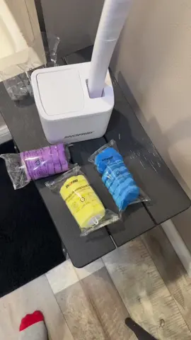 @SnofridClean toilet cleaner. Quick and easy, inexpensive!  #toiletbrush #cleanersoftiktok #tiktokshopblackfriday #tiktokshopholidayhaul 