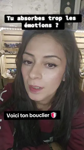 Empathe ? Fatiguée sans raison ?  tu absorbes trop les émotions des autres ?  #pierresnaturelles #smallcreator #crystals #lithotherapie 
