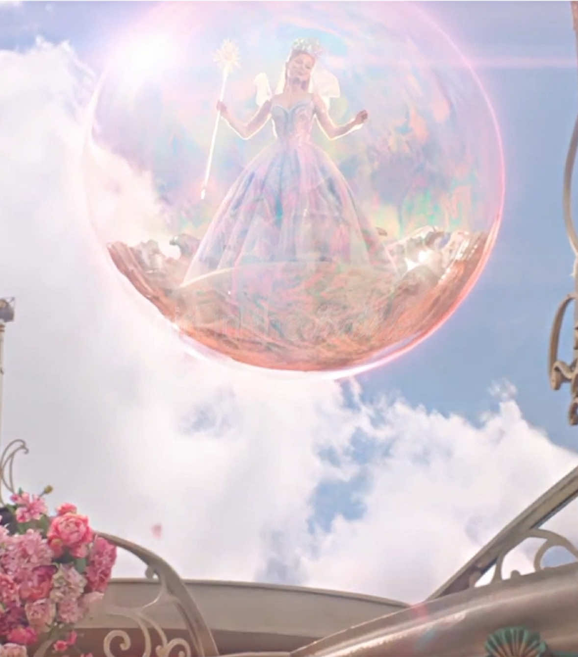 the girl in the bubble 🫧☁️ scp: @emscnpck  #wickedforgood #wickededit #arianagrande #arianagrandeedit #glinda 