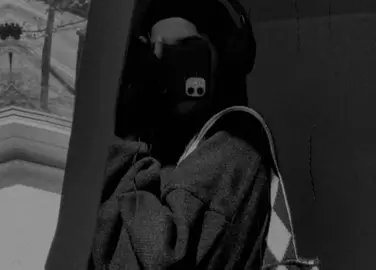 .لستُ ذليلاً كي أعز بقربهم 😌.  .  . #تصميم_فيديوهات🎶🎤🎬 #تصميمي #تصميم_فيديوهات🎶🎤🎬 