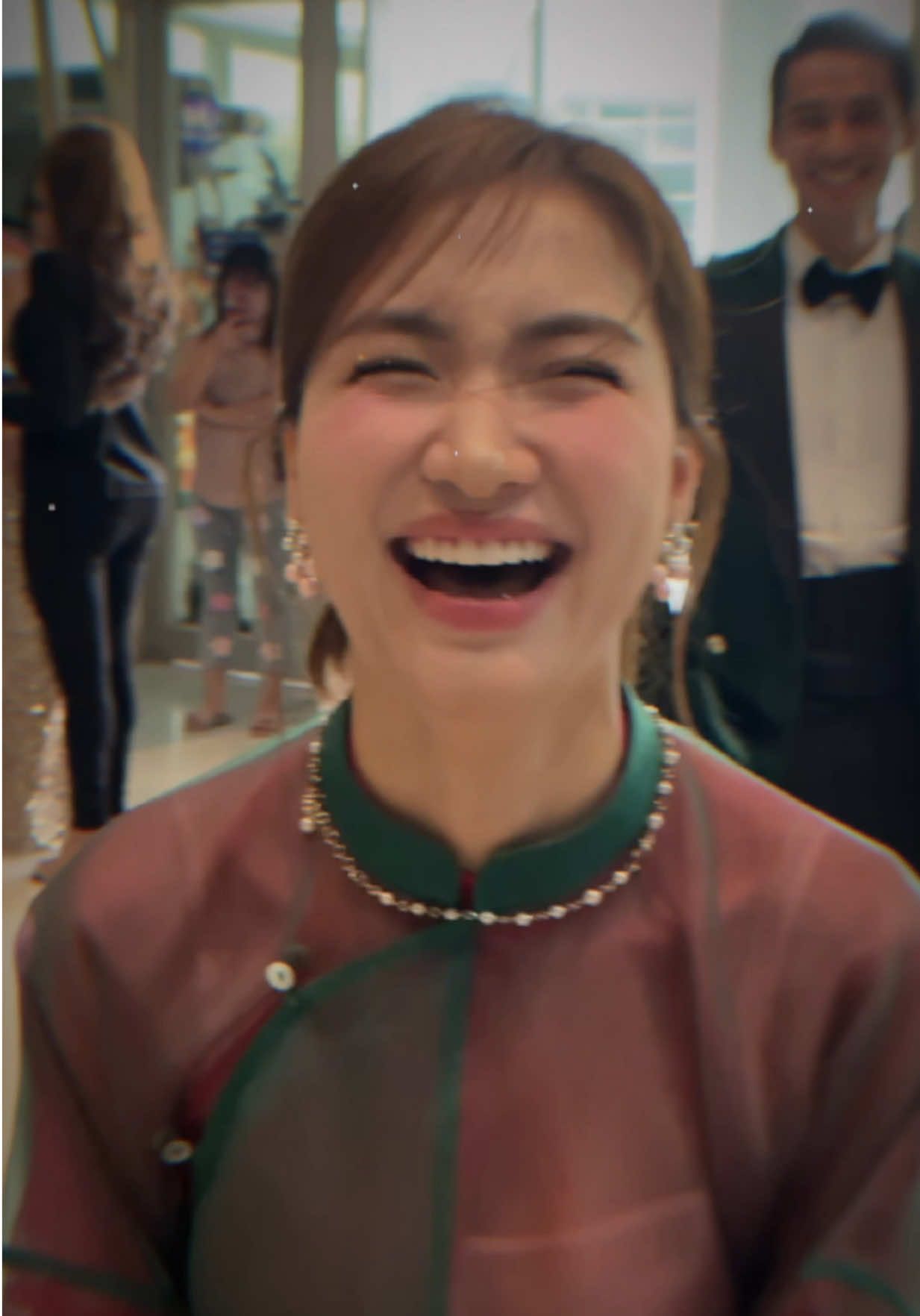 Phở Việt Nam làm sao mấy bà 😂 Chị tui ăn rùi, mấy bà ăn phở chưa? Đi về ăn phở ngay  =))) #hoaminzy #huonggiang #CapCut #cookingshow 