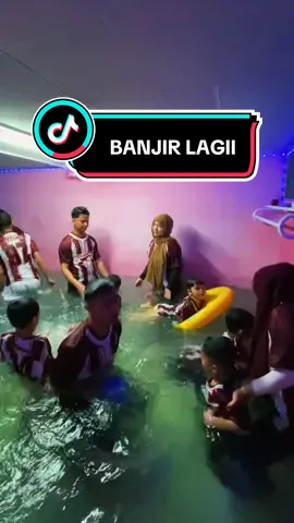 DAH JADI KOLAM PRIVATE DAH GAIS ‼️##fyppppppppppppppppppppppp ##banjir2025 #banjirkelantan#corebanjir #fyp 