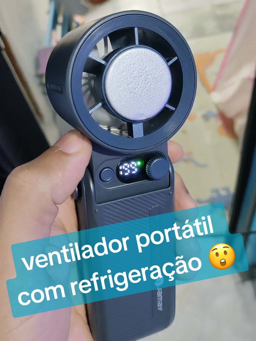 ventilador portátil com sistema de refrigeração, top demais 😎