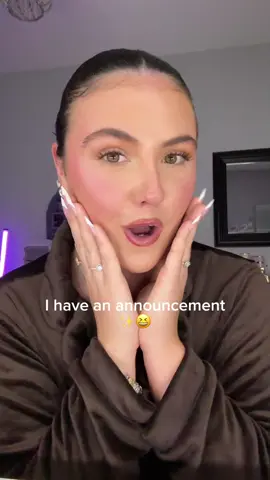 I’m so excited!!! Any guesses??Keep your eyes peeled this week👀✨🩷#newbuisness #newventure #announcement 