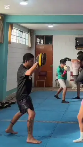 Polet vs olitacna preparándose para la velada de @oscarcapitalperu darán  show a solo una semanas del evento  #tacna #tiktokers  @Olitacna🌸 @𝓟𝓸𝓵𝓮𝓽𝓽 🎀 