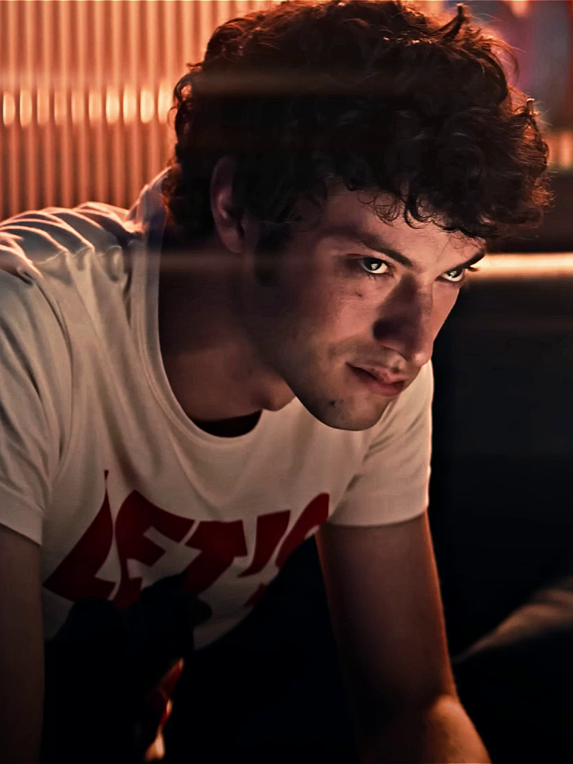 he's growing on me... #nowyouseeme #nowyouseemenowyoudont #dominicsessaedit #boscoleroyedit