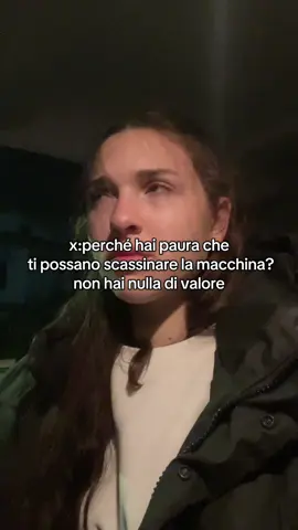 si lo so dovrei pulire la macchina ma non ho sbatti😭🙌🏻 #cd #music 