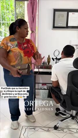 Pret3nde que su herm4no le c0mpre la rop4 de dici3mbre y se lleva esta gran lección 😱😱 fin #viralvideos #reflexion #Usa #fyp #historia 