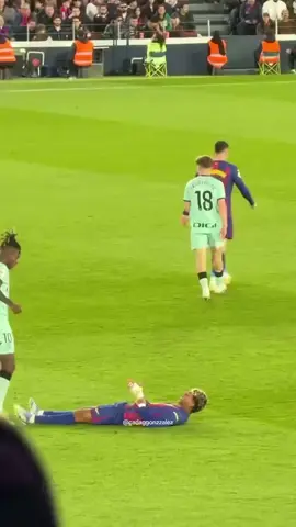 #lamineyamal💎 #lamineyamalbarcelona #lamineyamal #footballhighlights #dribbleking 