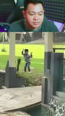 musiknya enak kali dia bilang bocil in🤣#yourdudh #yourdudhreaction #reaksiyourdud #vidiolucubikingakak 