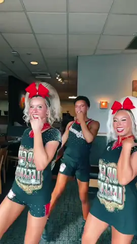 @kobee <3 @barb sooo tea #legends #topgun #tgtakeoff 