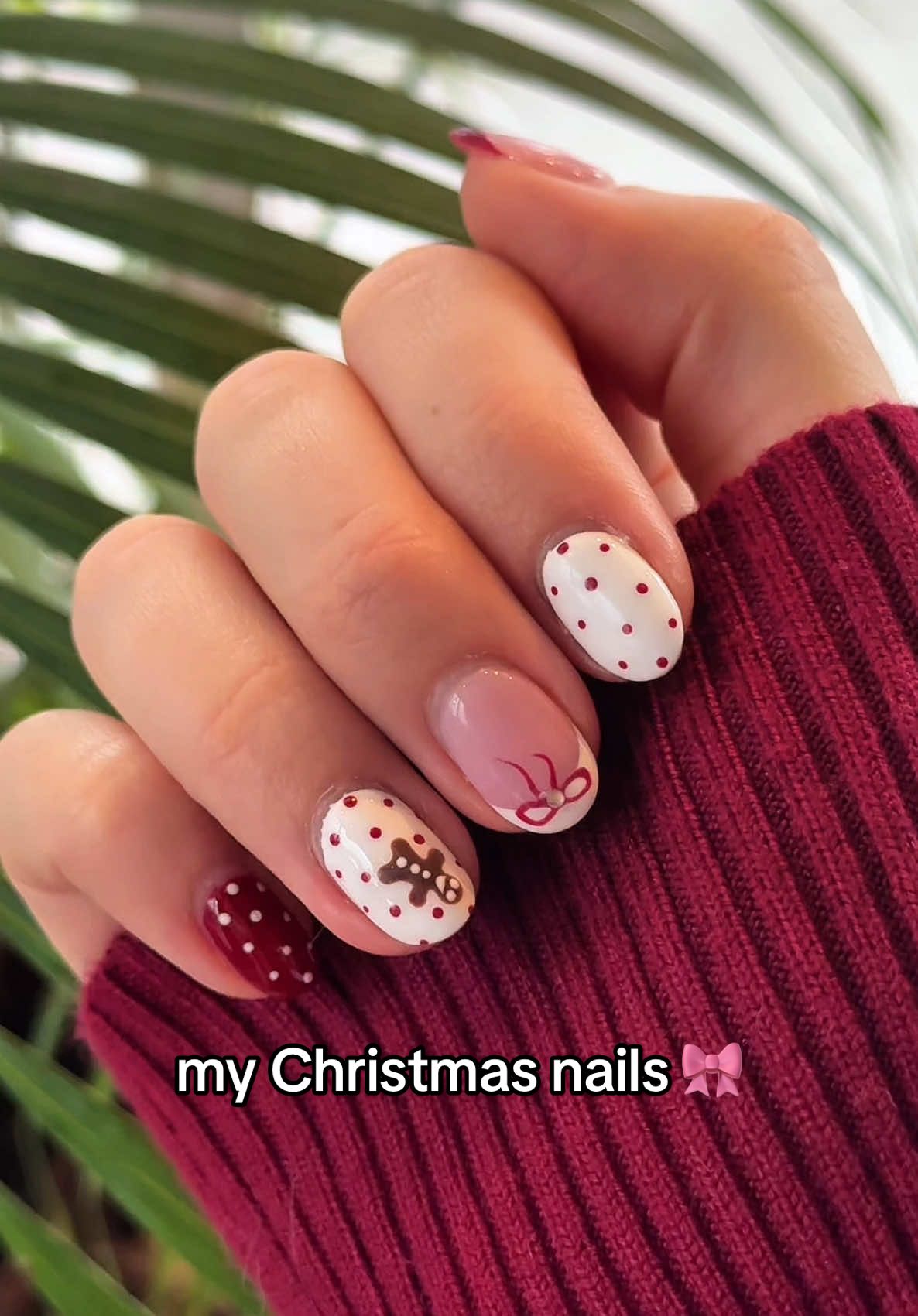 the perfect Christmas ginger bread man nails❤️ #christmasnails #holidaynails #nailtech 