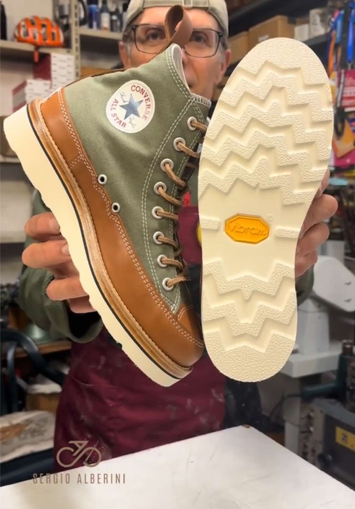 Personalizzazione 👟Converse All⭐️Star, suola Vibram Christy Newflex  #vibram #vibramsole #vibramsoles #vibramcustomization #customizeyourshoes              