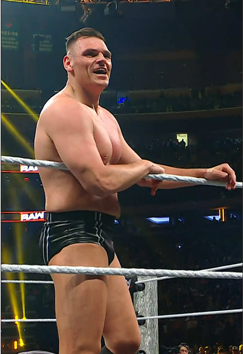 a familiar tune, and the same old dominance 😤👊 #WWE #Gunther