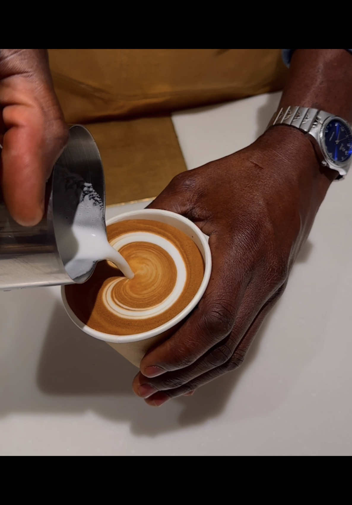 Hallow heart latte art or empty heart latte art #lattearttutorial #coffee #coffeetiktok #barista #japancoffee 