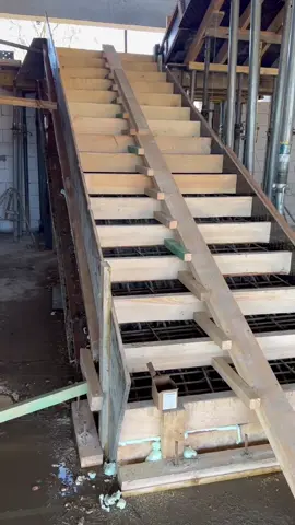 #стройка #лєстніциназаказ #рівненські😎 #ірпінь @🦅🥷🏻 @NIKOLAY 