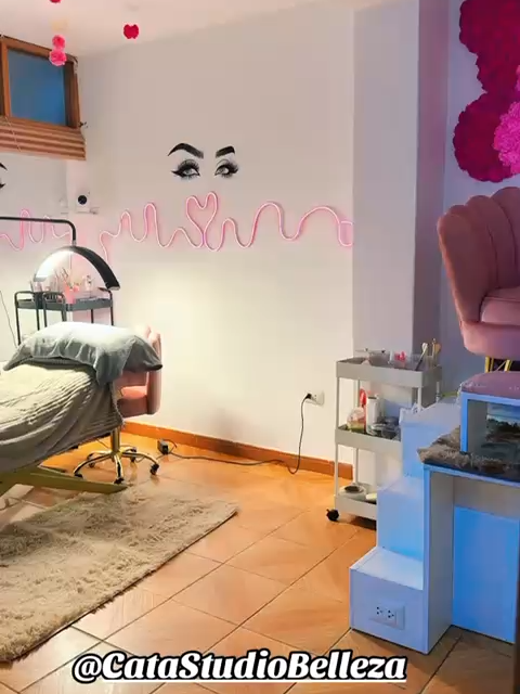 ✨ Vive la experiencia que mereces ✨ En nuestro espacio creado especialmente para ti, disfruta de un ambiente de comodidad, tranquilidad y total confianza. 💅 Manicure & Pedicure 👁️ Pestañas & Cejas 🌸 Cuidado y belleza en un solo lugar Nuestro local está diseñado para que te sientas relajada, segura y mimada mientras realzamos tu belleza con productos de calidad y manos expertas 📍 Reserva tu cita y vive la experiencia 📲 919 146 097  #huanuco_perú❤️ #fypppppppppppppp #peru #manicure #pedicure #lashista #pestañas #cejas