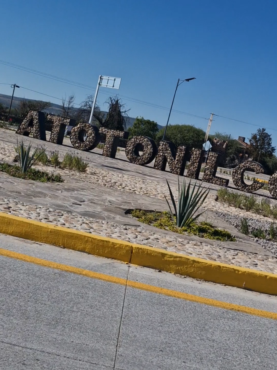 hoy lunes #venta en el santuario #fresasconcrema #postres #burritos #thanysglam 