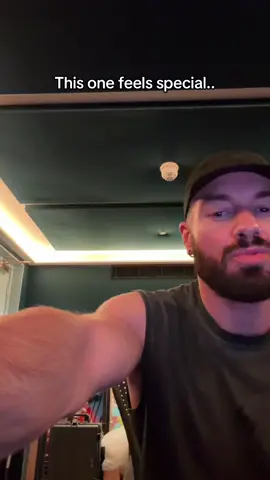 Came to the studio yesterday with no objective. Messed around and made this. You can’t control when you make good sh!t you’ve just gotta turn up so you’re there if it decides to come out 😆 #producer #ableton #housemusic #ukgarage 