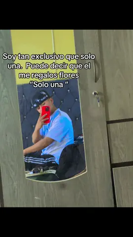 Soy tan exclusivo que sola dira que  “ me regalos 🌹 #sigueme_para_mas_videos_asi #frasesparaestados #paratiiiiiiiiiiiiiiiiiiiiiiiiiiiiiii #viraltiktok #dalemeencanta♥️ 