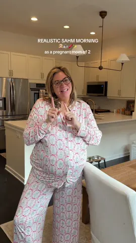 Mornings look a lot like this these days because mama needs sleep 🙌🏻Someone seems ready to be a big sister 🥹 #sahmlife #mommorning #momvlog #pregnantlife #stayathomemom 