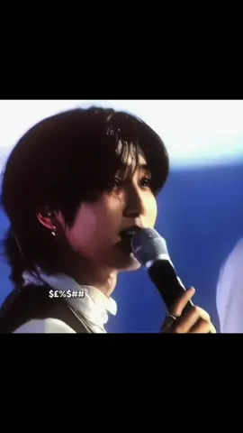 se miran con mirada de ángeles 🌕🤍#edit #skz #leeknow #han 