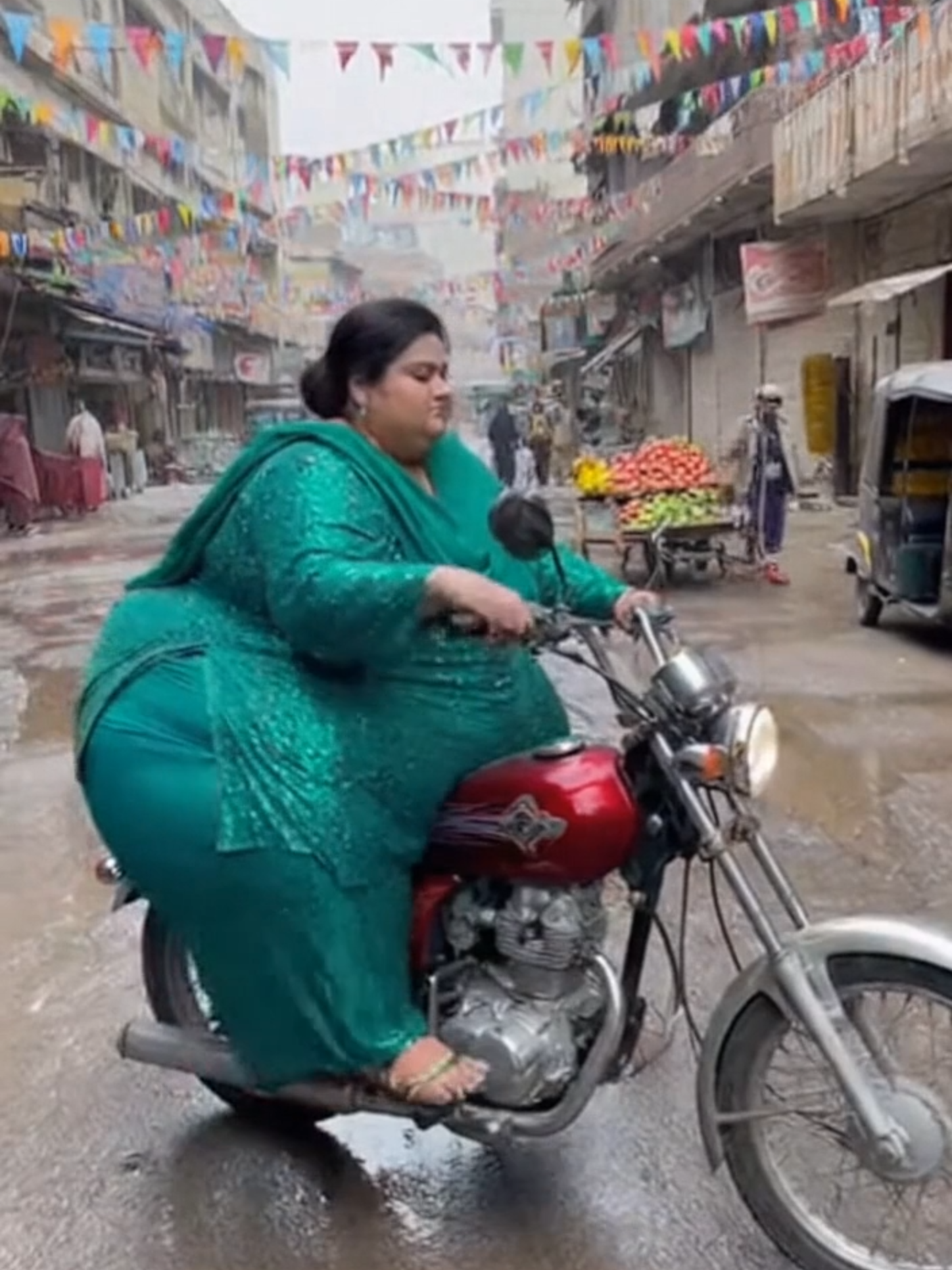 Really Big Bike oooooops Complications #fyp #fypppppppppppppp @hairat_kada