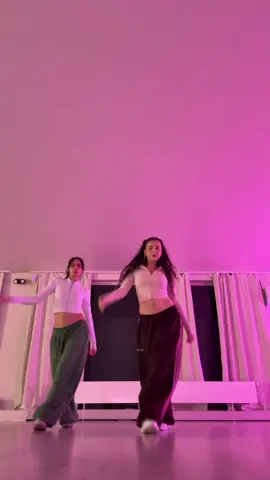finally did this with @miirelaisdancing dc:@Jaya Cody #fyp #duodance #dancetrend2025 #bodygo #trendingdance