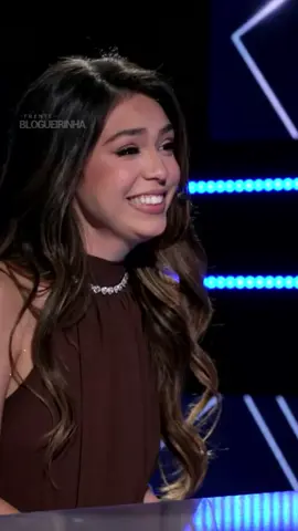 Ela disse que “também” é mundial… em quem mais será que ela estava pensado, hein?