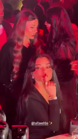 جمال الديفا هيفاء الليلة بإيفنت في الرياض 🇸🇦💋🖤 #هيفاء_وهبي #الرياض #السعودية #haifawehbe #الشعب_الصيني_ماله_حل😂😂 