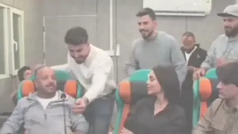 فوك صوتك #اغاني_عراقيه #هيفاءوهبي #فهد_نوري #hdlace #تحدي_الغناء 