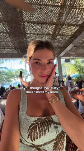 She’s not real @cynthiarowley