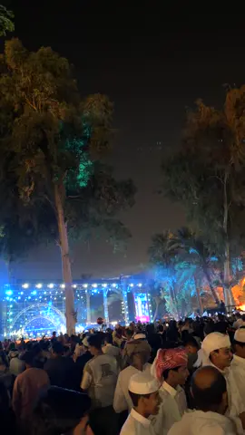 رحت حديقه السويدي في اليوم اليمني بحكم أنها الدوله الأقرب لنا من حيث العادات التقاليد ولقيت أمه محمد جايه من جميع أنحاء العالم اعتقد كل الجنسيات شفتها زحمه موووت#حديقة_السويدي #حديقه #الرياض #اليمن #يمني 