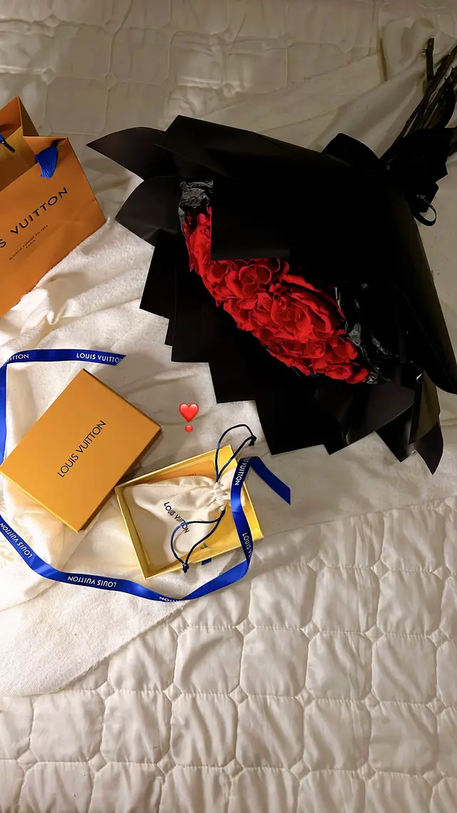 #بوكيهات_ورد #بوكيه احمر#اساور_رجاليه #جازان #اكسبلورexplore 