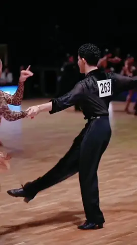 #mariagoretibastos1 #twist #rock #ballroom #tiktok 