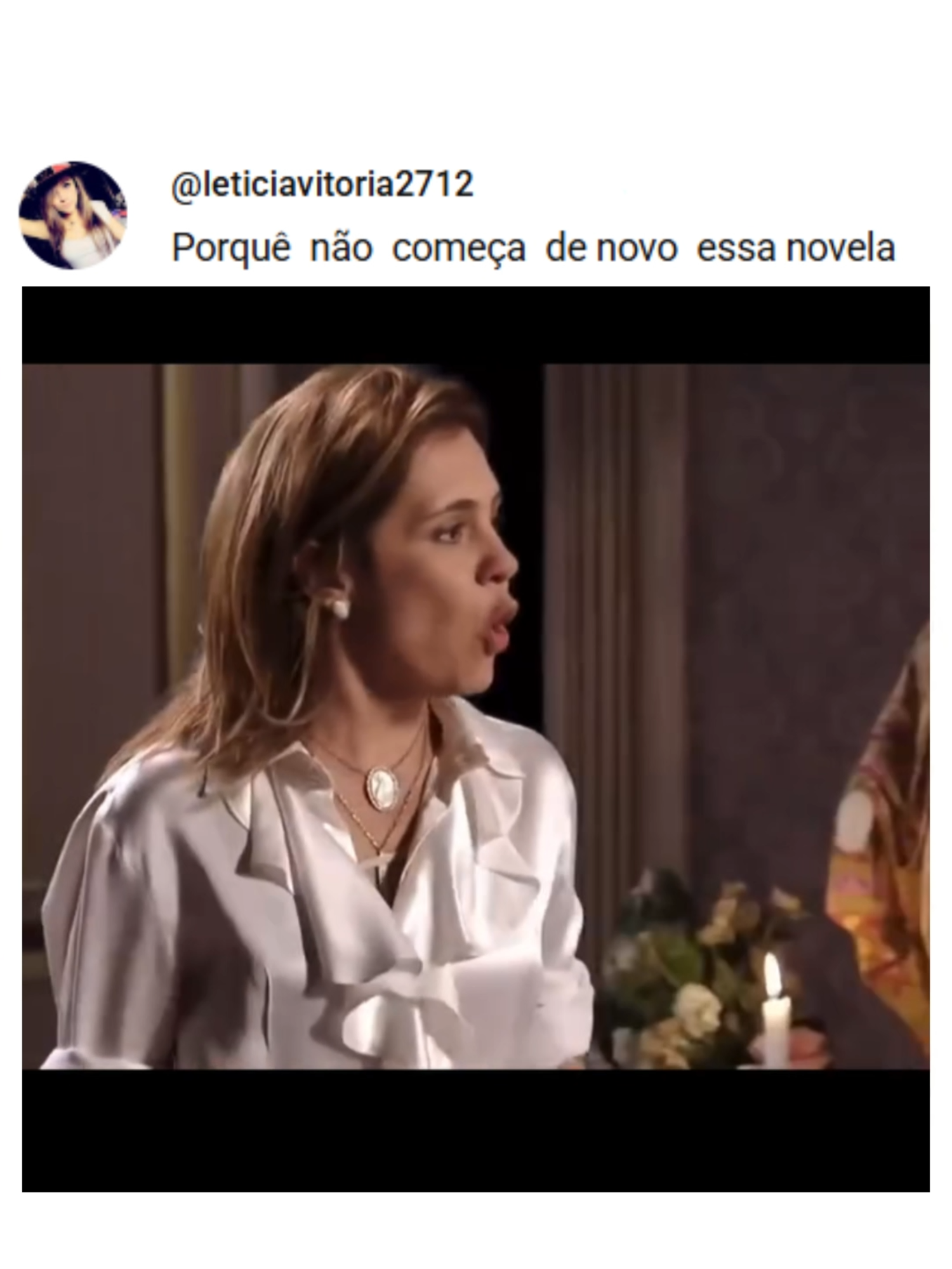 Avenida Brasil conta a história de Rita, uma menina que perde o pai e é abandonada no lixão pela madrasta Carminha, que finge ser uma mulher religiosa, mas na verdade é ambiciosa e manipuladora. Anos depois, Rita volta com o nome de Nina, determinada a se vingar da mulher que destruiu sua vida. #CenasQueMarcaram #NovelaRaiz #MulheresDeNovela #foryoupage