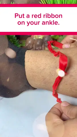 Put a red ribbon on your ankle,if everything is going wrong for you,and you feel like you can't move forward,today,I'm going to teach you the correct way to activate this powerful,Protection the first thing you will do is take a red ribbon or thread,and pass it through salt,to remove any negative energy that does not belong to you,then you will make 7 knots,and while you make them repeat these words,with great faith I invoke the sacred power and strength,to remove any harm that has been sent to me,and open my paths toward abundance and prosperity,by my will this ribbon comes to life and protects me from any evil,it is done,now you will tie it to your left ankle so it can protect you,leave it there until it falls off on its own,and the day that happens,it will have fulfilled its purpose and you must burn it. #witch #witchtok #witchcraft #witches #Florida #miami #newyork #california #Arizona